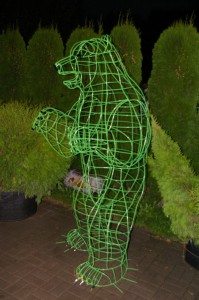 bear topiary topiari augalu skulptura meska