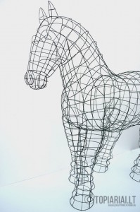 arklys horse topiary topiari augalu skulptura