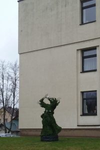 sauklys zmogus topiari topiary