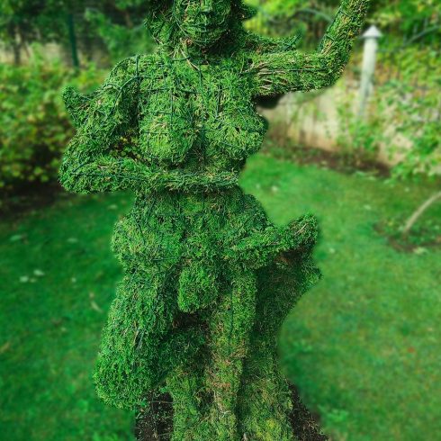 zodiako zenklas mergele remas topiary augalu skulptura tujos